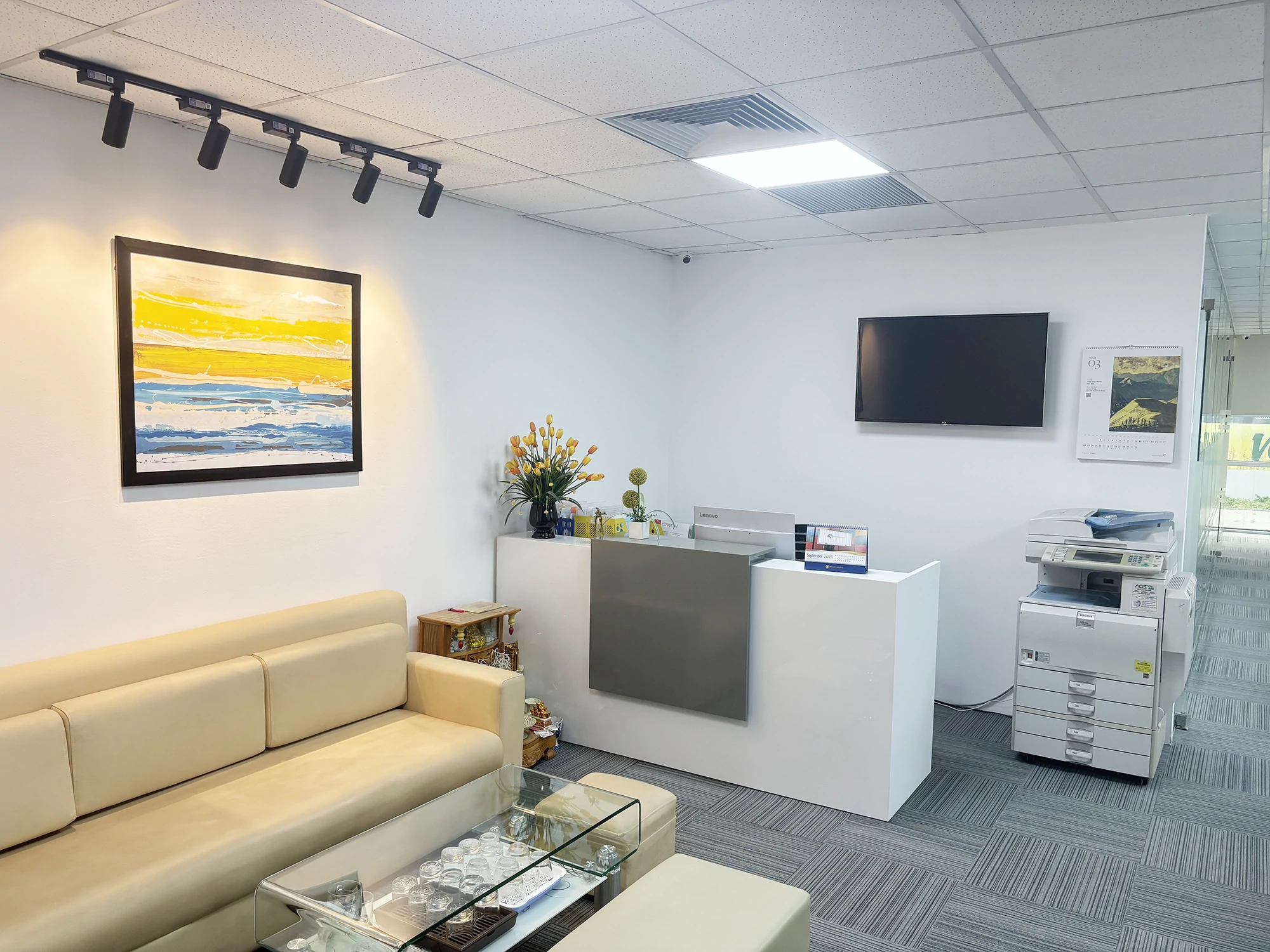 Cho thuê chỗ ngồi làm việc Vina Office